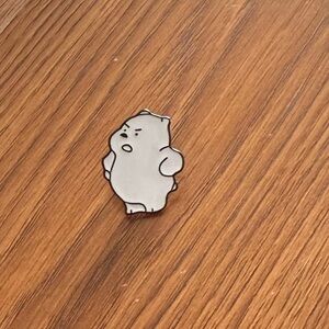 Women’s Jewelry Fashion Cute White Angry Bear Enamel Pin- White, and Black